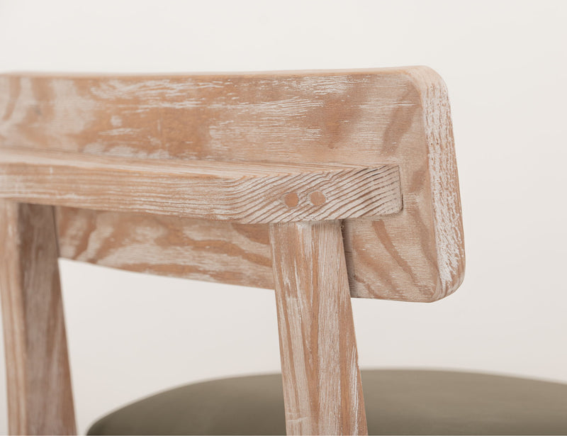 Balam - 30" Upholstered Barstool (Set of 2) - Light Brown