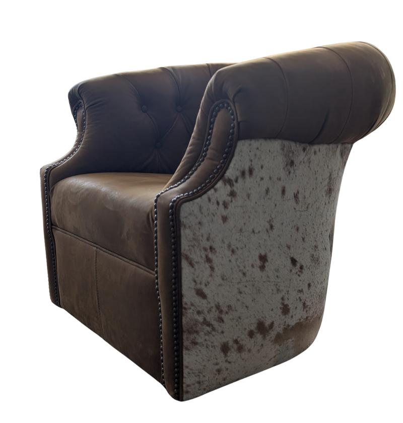 8220 Swivel by Mayo Furniture