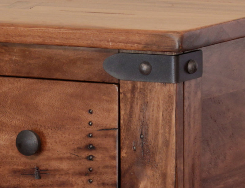 Parota II - Table